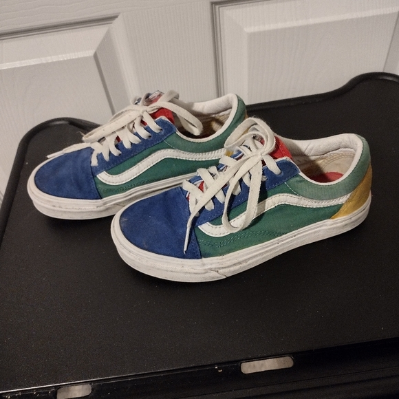 Vans Shoes - Vans unisex sneakers. Women size 6.5 Men's size 5